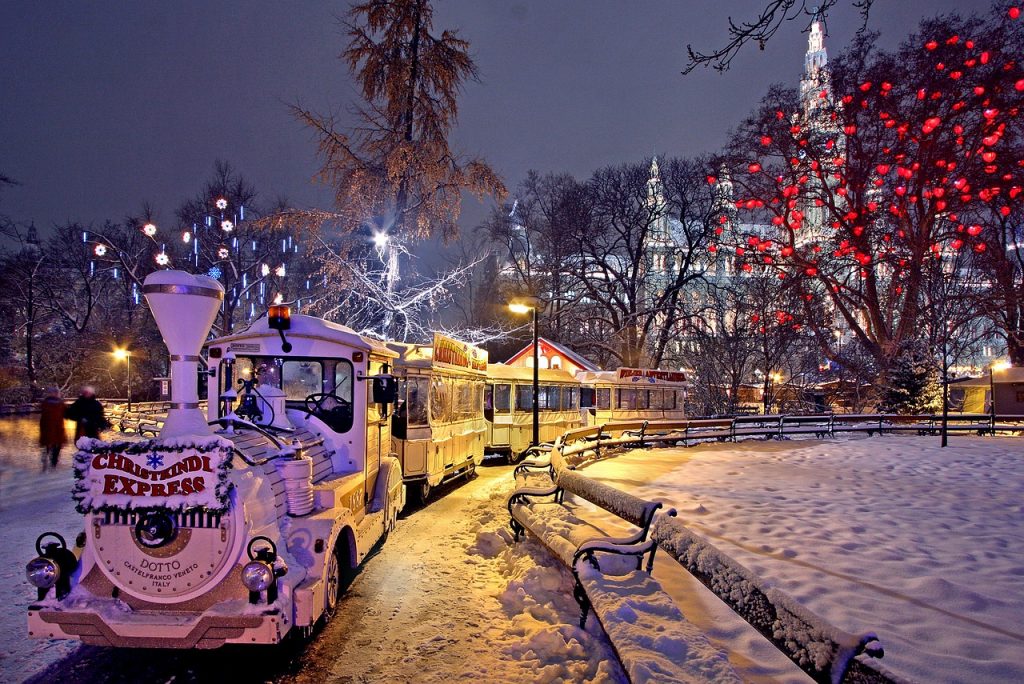 Christmas City Break Travel Insurance Image by Julius_Silver CC0