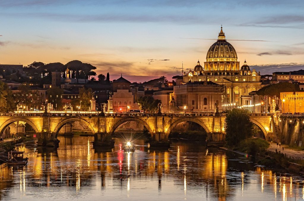 tiber river Rome Italy Image by nimrodins CC0