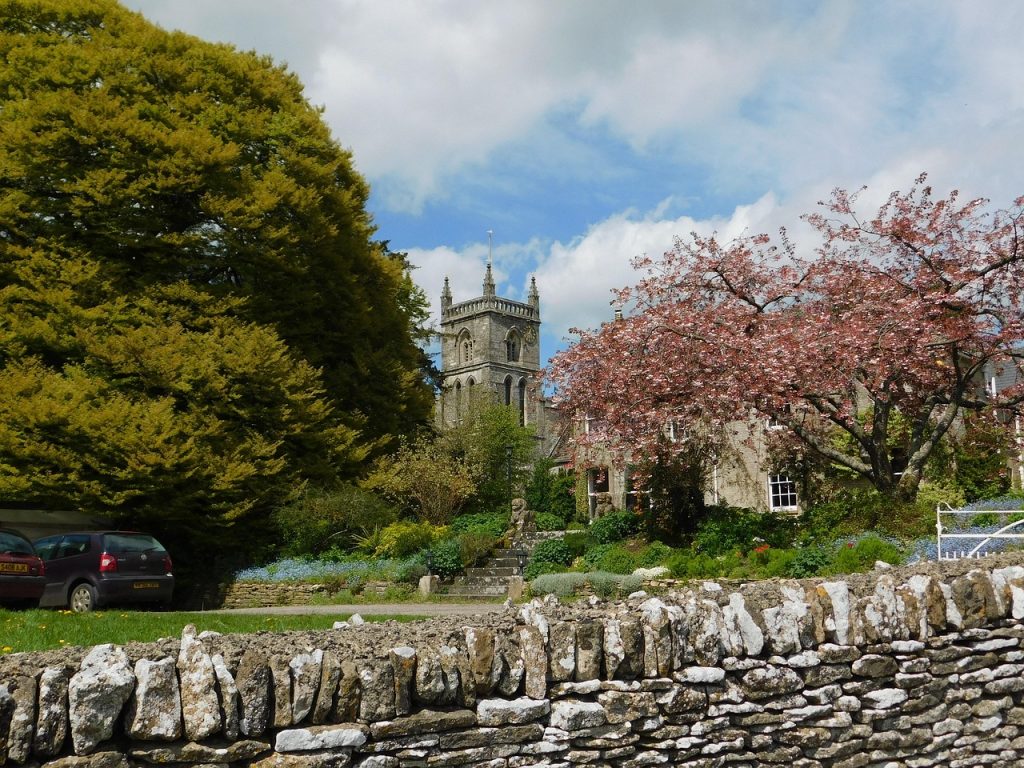 England UK Countryside Staycation Image by WHITNEY HOFFMAN from Pixabay CC0